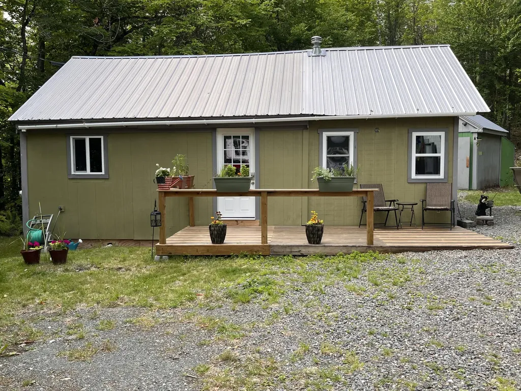 10 Carpenter Place Greenville ME 04441