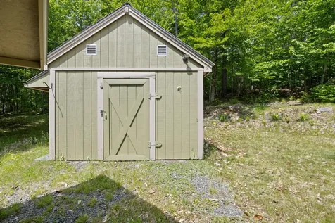 10 Carpenter Place Greenville ME 04441