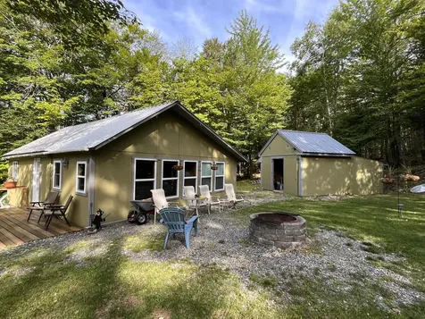 10 Carpenter Place Greenville ME 04441