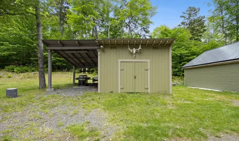 10 Carpenter Place Greenville ME 04441