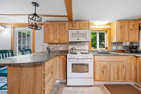 10 Carpenter Place Greenville ME 04441