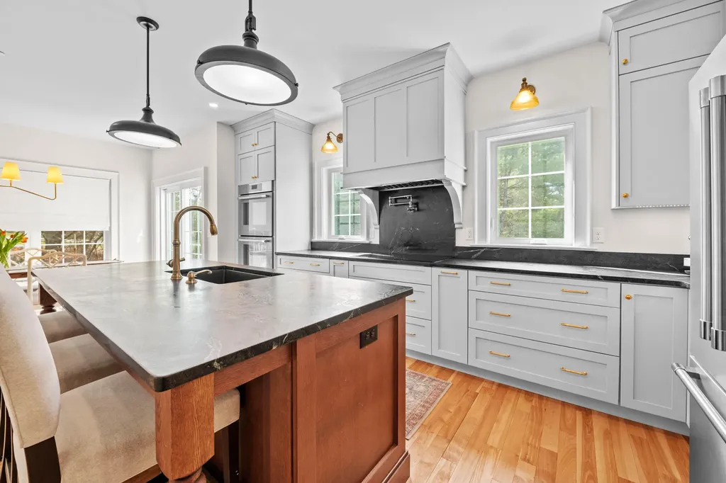 285 Pownal Road Freeport ME 04032