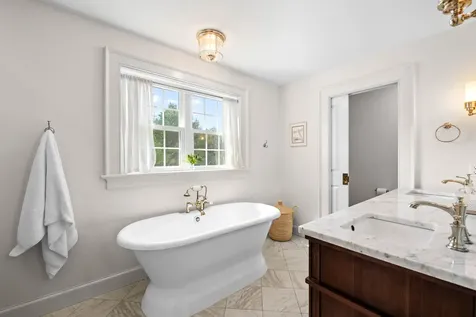 285 Pownal Road Freeport ME 04032
