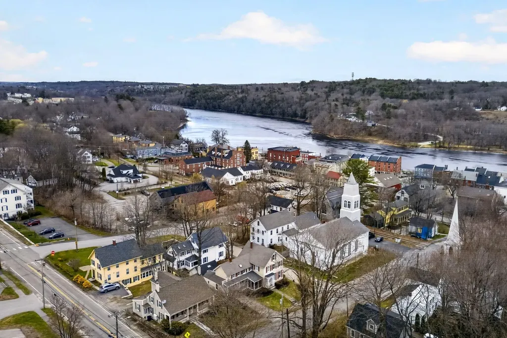 19 Union Street Hallowell ME 04347