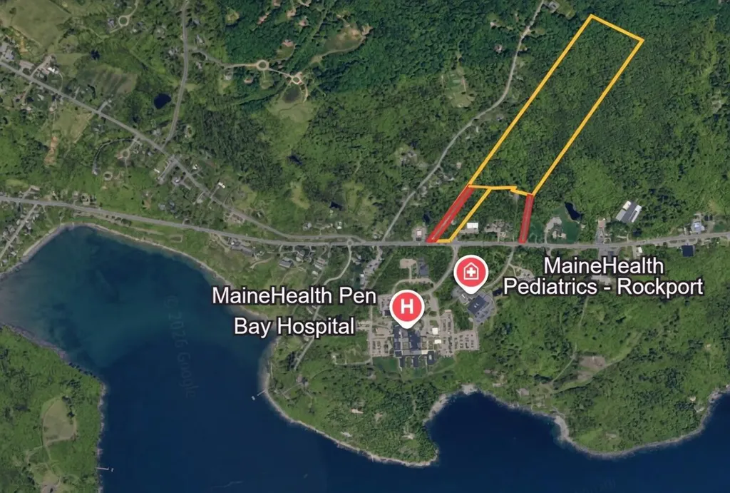 M6L137L141 Commercial Street Rockport ME 04856