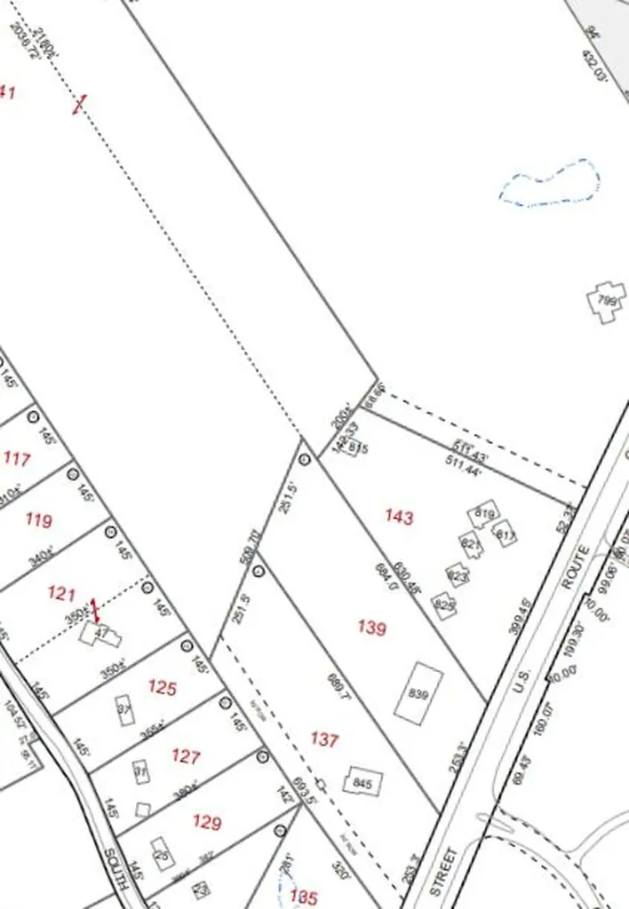 M6L137L141 Commercial Street Rockport ME 04856
