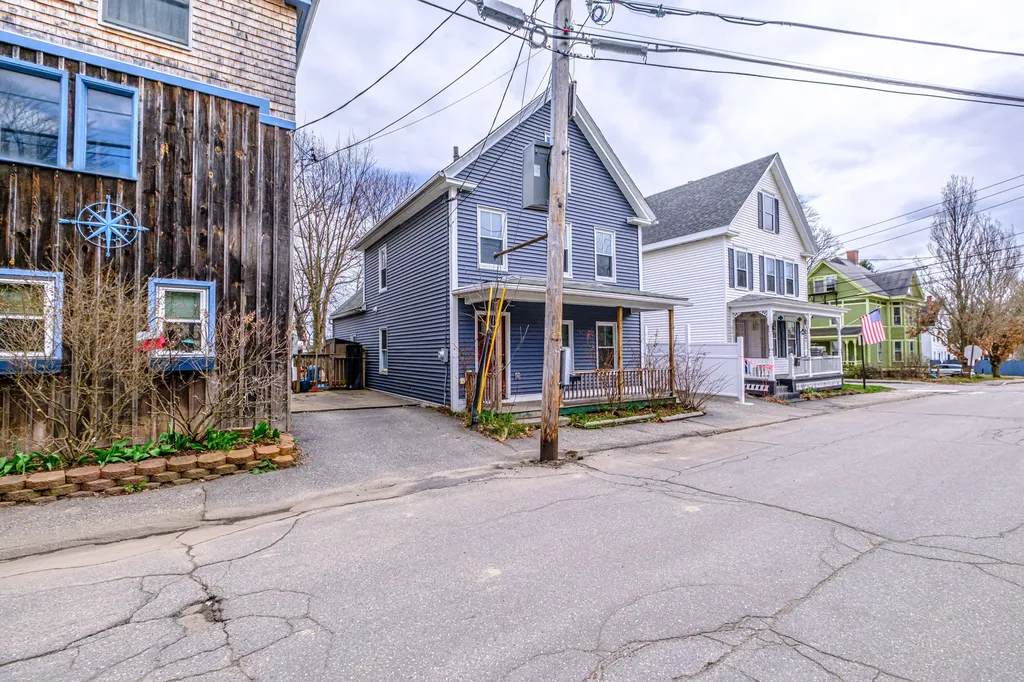 647 Middle Street Bath ME 04530