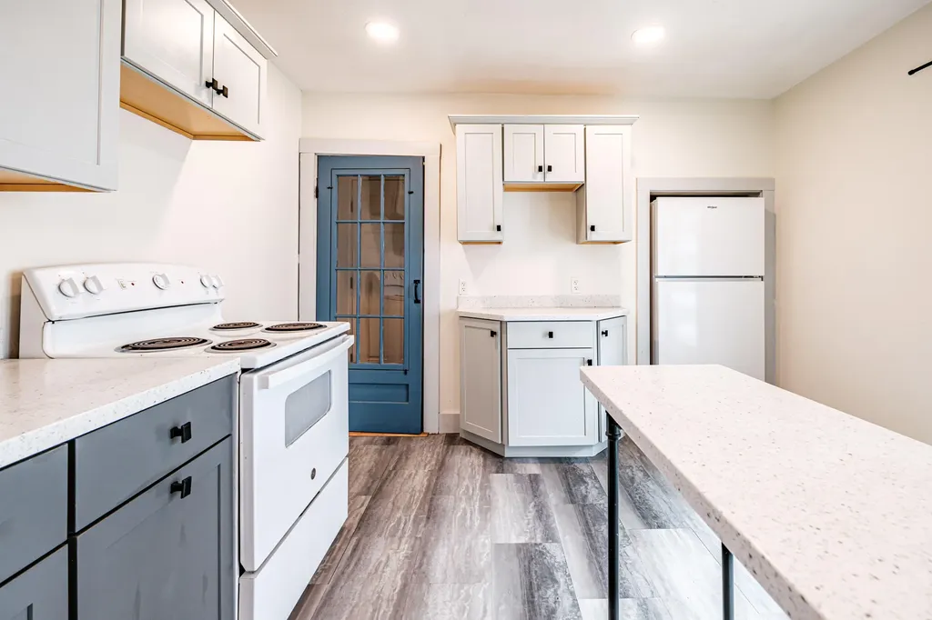 647 Middle Street Bath ME 04530