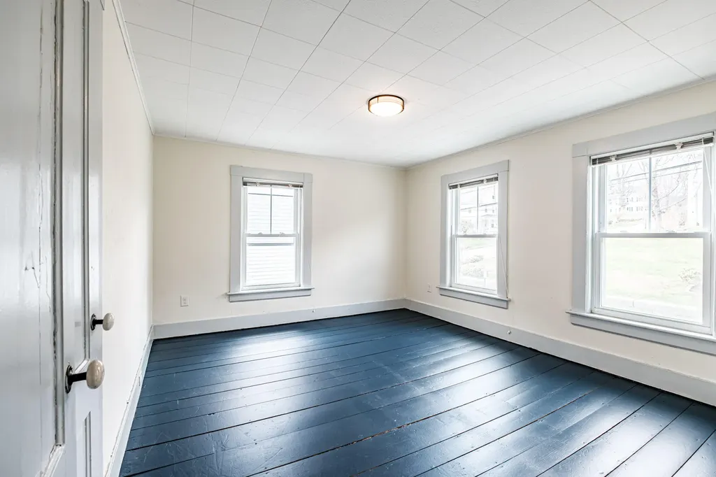 647 Middle Street Bath ME 04530