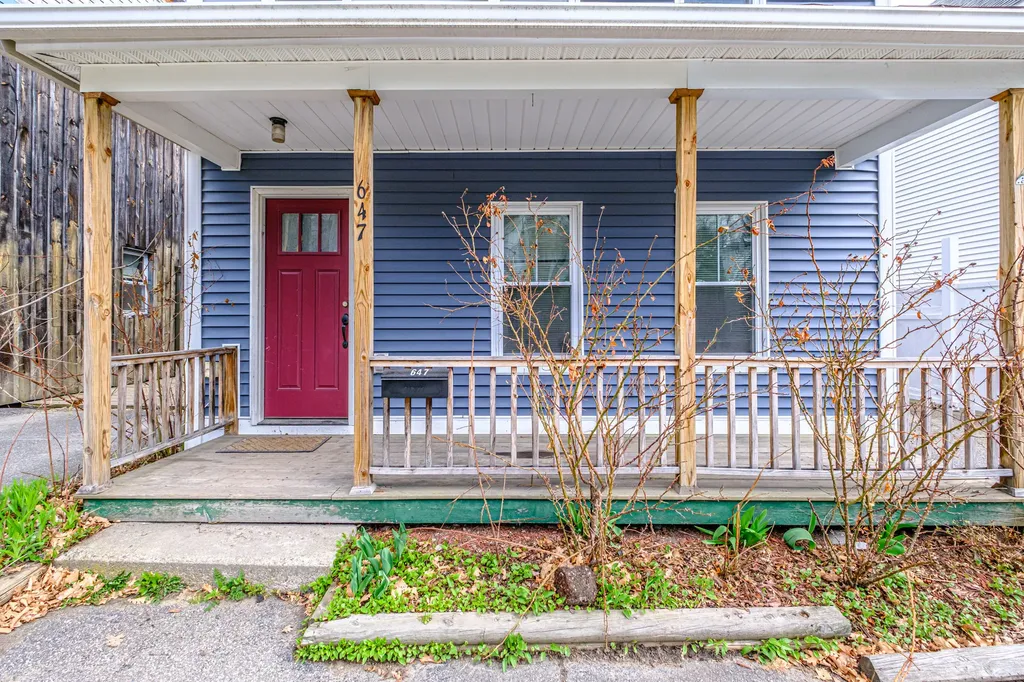 647 Middle Street Bath ME 04530