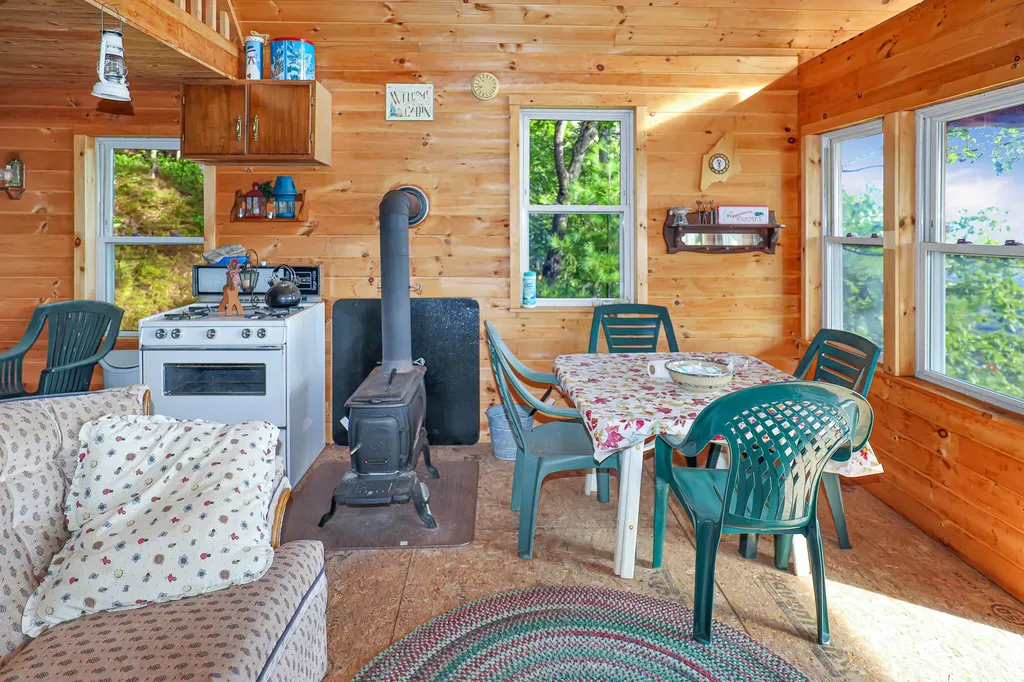44 Mountain View Road Mexico ME 04224