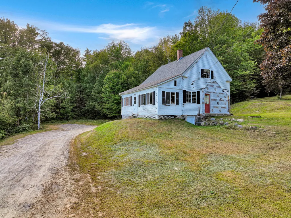 44 Mountain View Road Mexico ME 04224