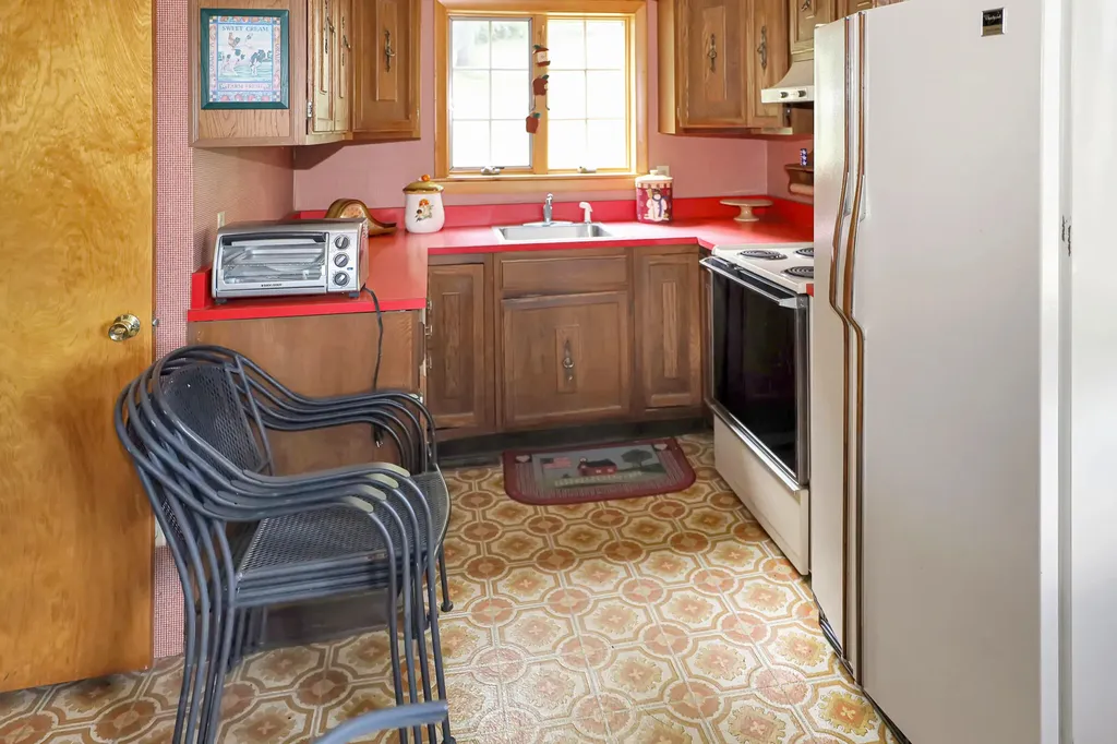 44 Mountain View Road Mexico ME 04224