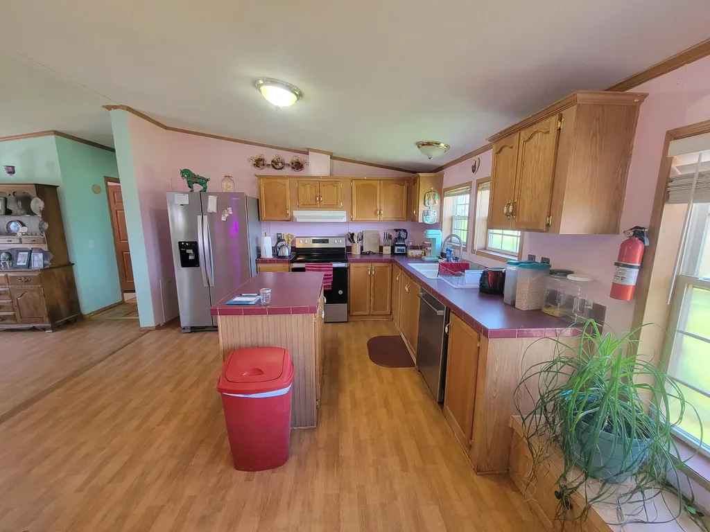 950 Main Street Calais ME 04619