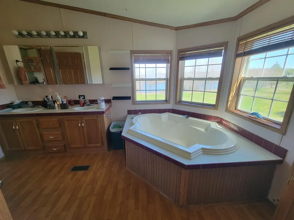 950 Main Street Calais ME 04619