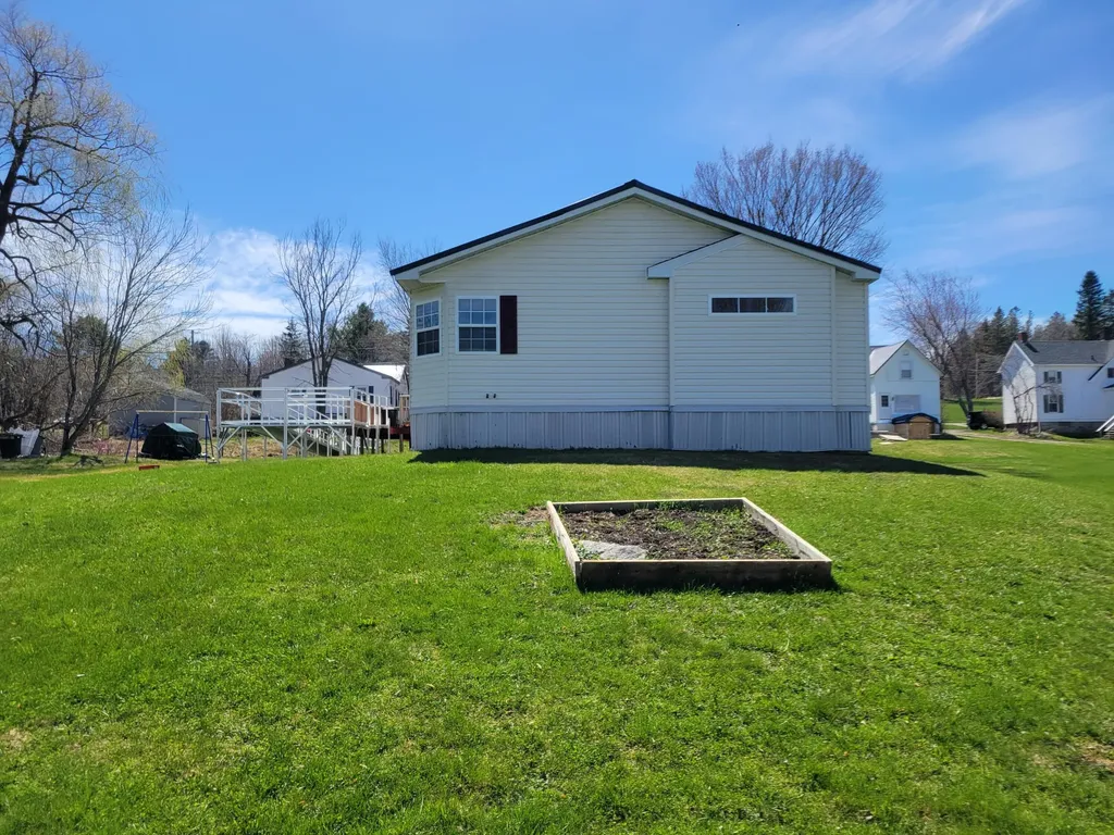 950 Main Street Calais ME 04619