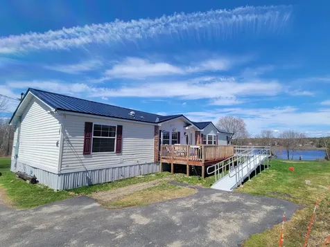 950 Main Street Calais ME 04619