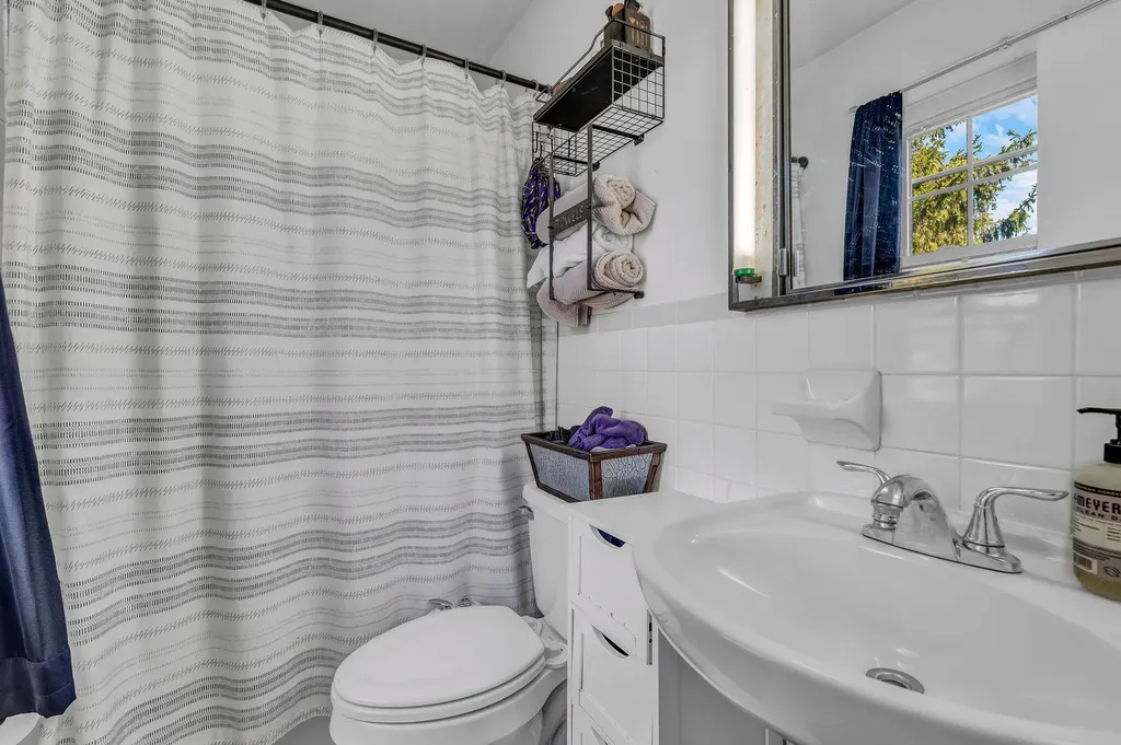 36 Pineland Street Lewiston ME 04240