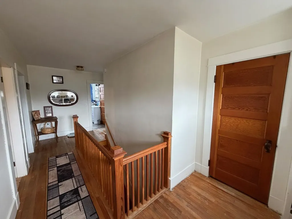 21 Bowdoin Street Houlton ME 04730