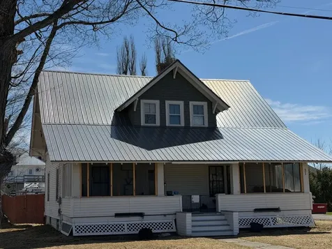 21 Bowdoin Street Houlton ME 04730