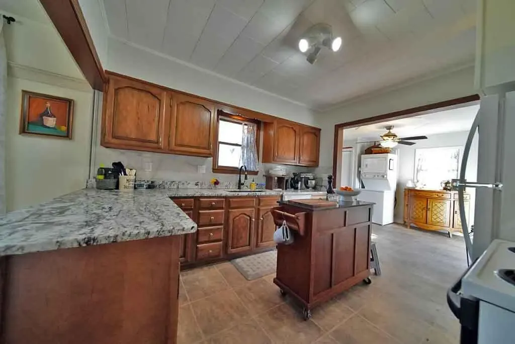 6 Pleasant Court Houlton ME 04730