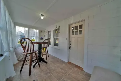 6 Pleasant Court Houlton ME 04730