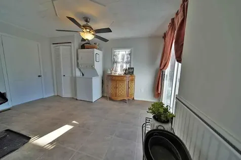 6 Pleasant Court Houlton ME 04730