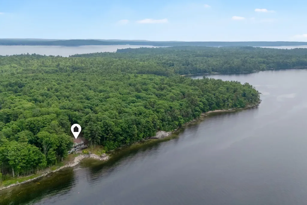 28 Whitetail Lane Raymond ME 04071