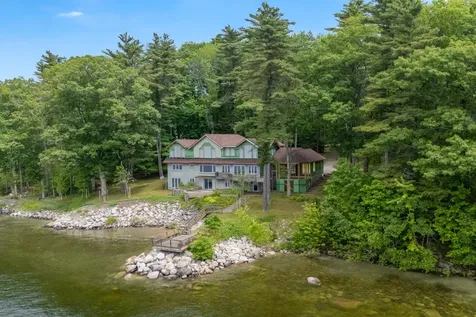 28 Whitetail Lane Raymond ME 04071