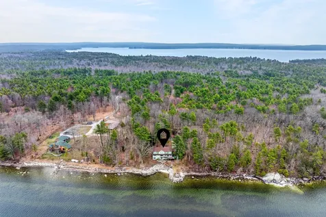 28 Whitetail Lane Raymond ME 04071