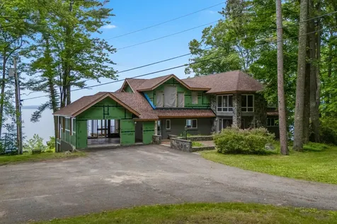 28 Whitetail Lane Raymond ME 04071