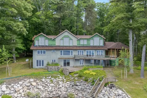 28 Whitetail Lane Raymond ME 04071