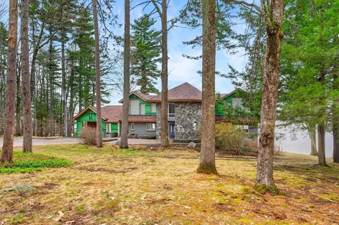 28 Whitetail Lane Raymond ME 04071