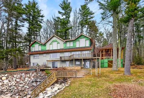 28 Whitetail Lane Raymond ME 04071