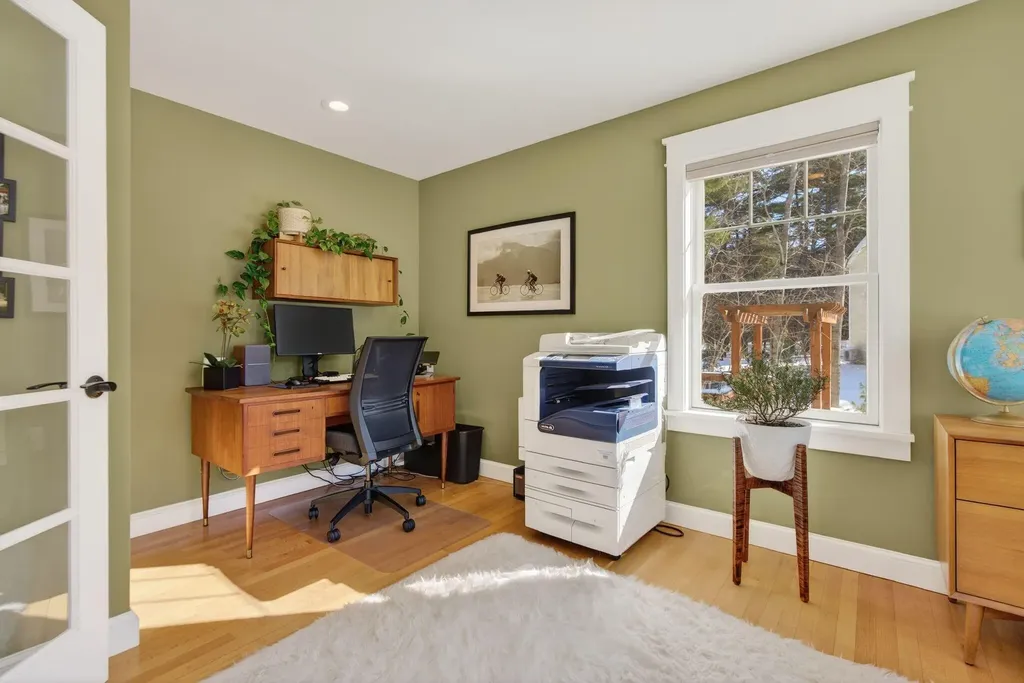 25 Hovey Lane Brunswick ME 04011
