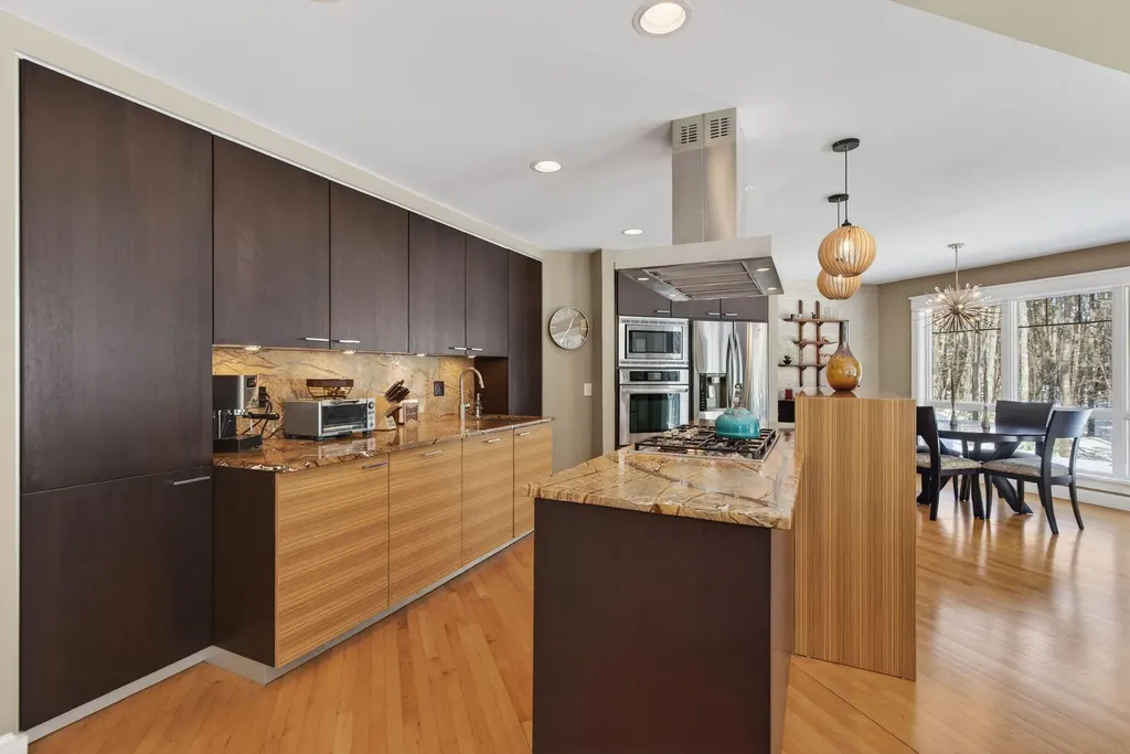 25 Hovey Lane Brunswick ME 04011
