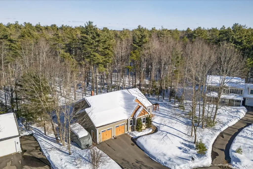25 Hovey Lane Brunswick ME 04011