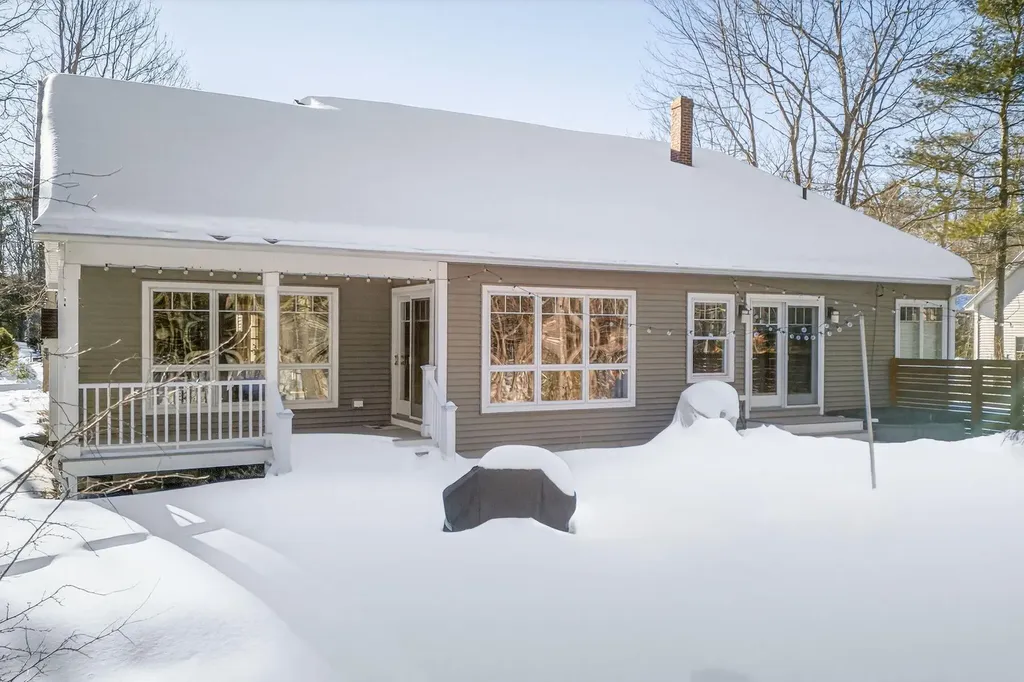 25 Hovey Lane Brunswick ME 04011