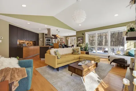 25 Hovey Lane Brunswick ME 04011