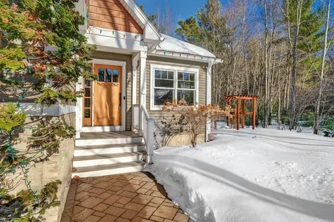 25 Hovey Lane Brunswick ME 04011