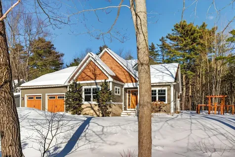 25 Hovey Lane Brunswick ME 04011