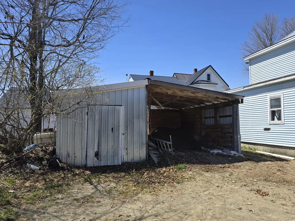 10 Cherry Street Dover-foxcroft ME 04426