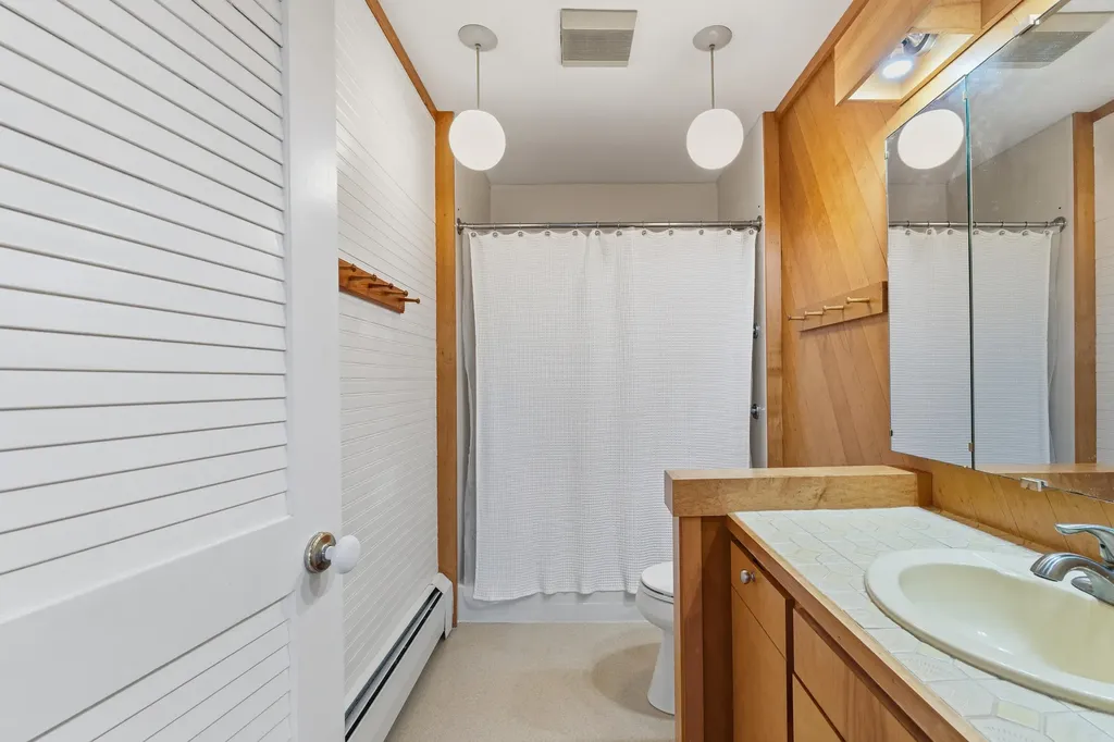 14 Blaine Avenue Augusta ME 04330