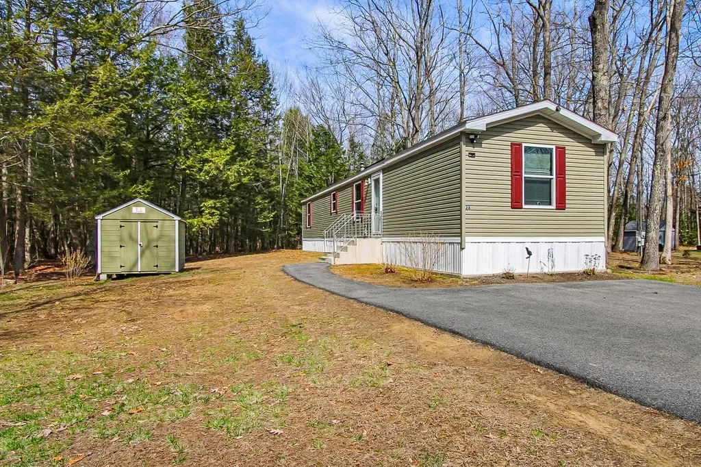 28 Rachel Drive Sanford ME 04073