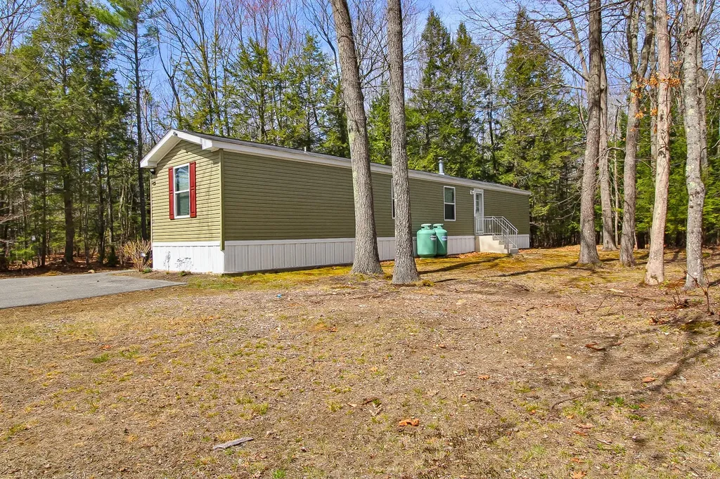 28 Rachel Drive Sanford ME 04073