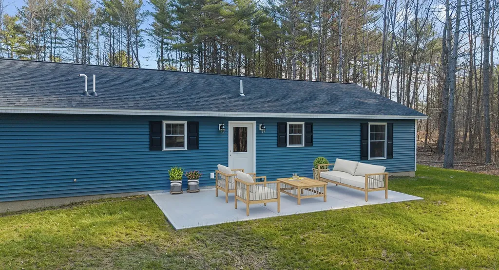 23 Arnold Road Vassalboro ME 04989