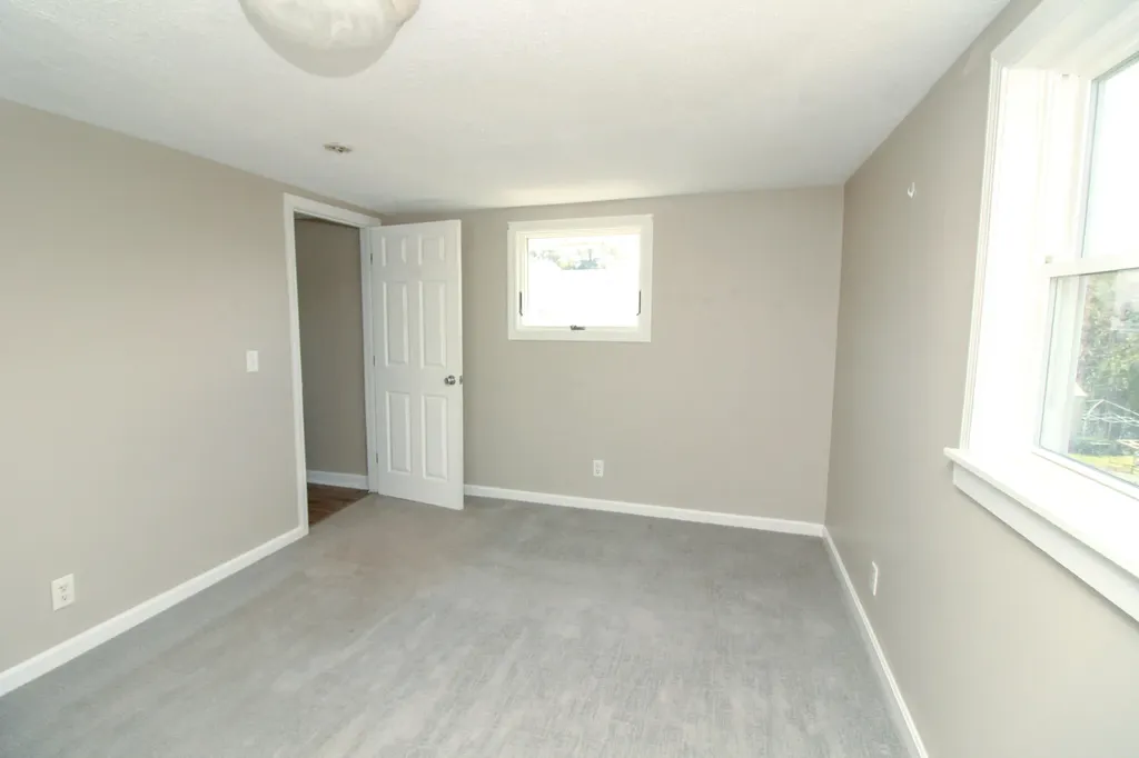 35 Mildred Avenue Bangor ME 04401