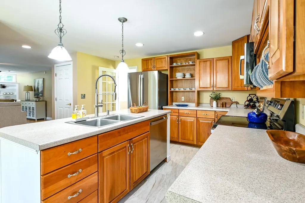 320 Holmes Road Scarborough ME 04074