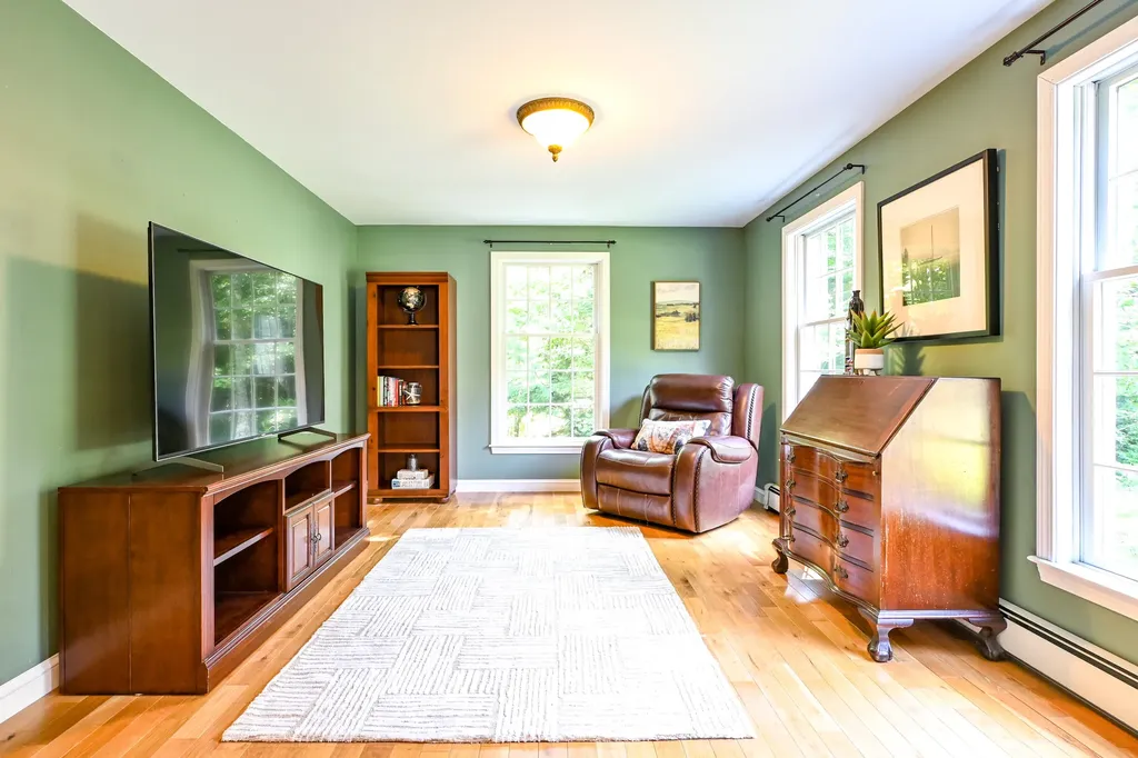 320 Holmes Road Scarborough ME 04074