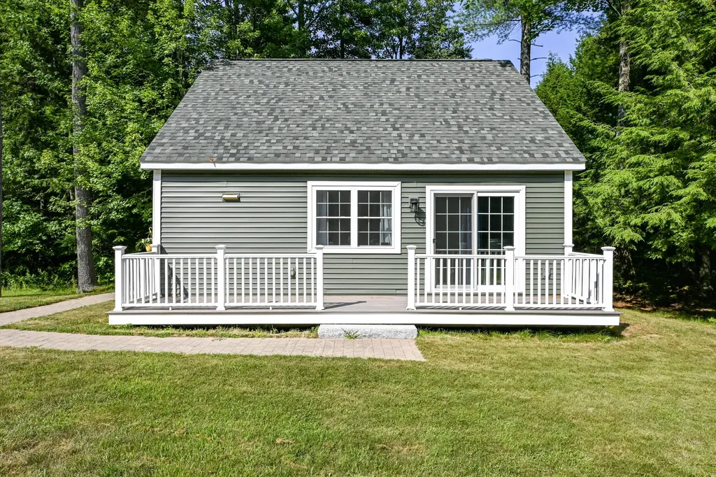 320 Holmes Road Scarborough ME 04074